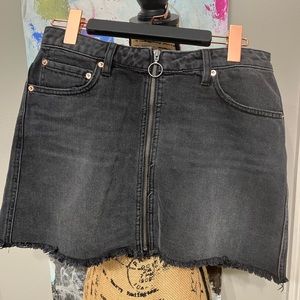 Free People black denim skirt; full front zip Size 28 💋